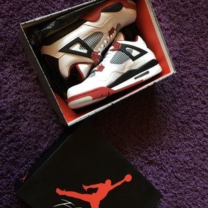 Brand New Air Jordan 4 retro 👌❤️